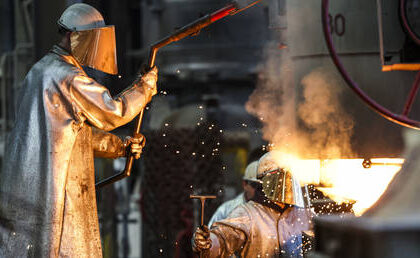 Eurozone manufacturing slumps  S&P