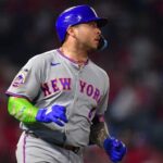 Mets broadcaster needles team after batter fails to break bat over his knee in frustration