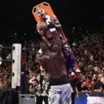 Omos annihilates Rey Mysterio after winning Triplemania 34 match, getting reinstated to AAA roster